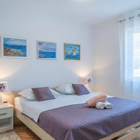 Apartment Doris I Iris Podstrana