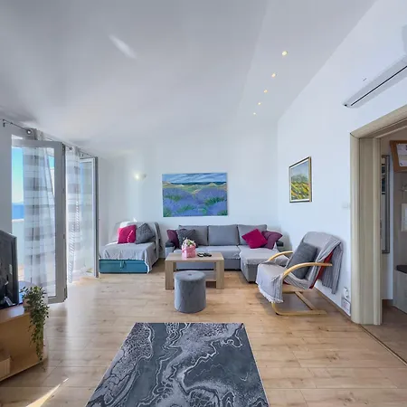 Apartment Doris I Iris Podstrana